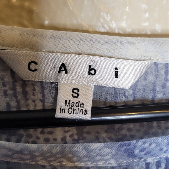 CAbi 781 Fade Out Sheer Blue & White Blouse Size Small Womens - Picture 6 of 8